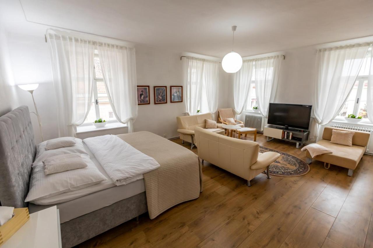 Palac Daun - Studio Apartments Znojmo Eksteriør bilde