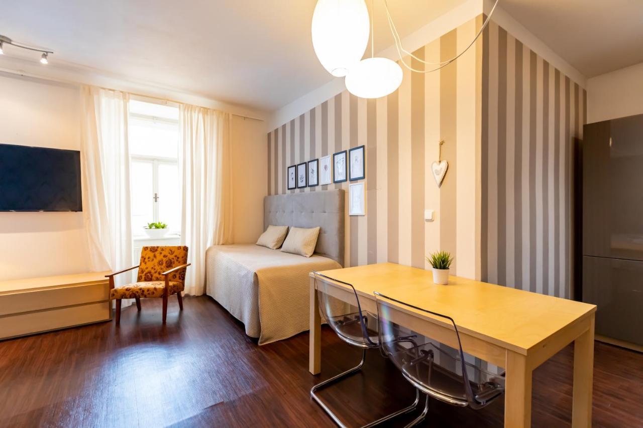 Palac Daun - Studio Apartments Znojmo Eksteriør bilde