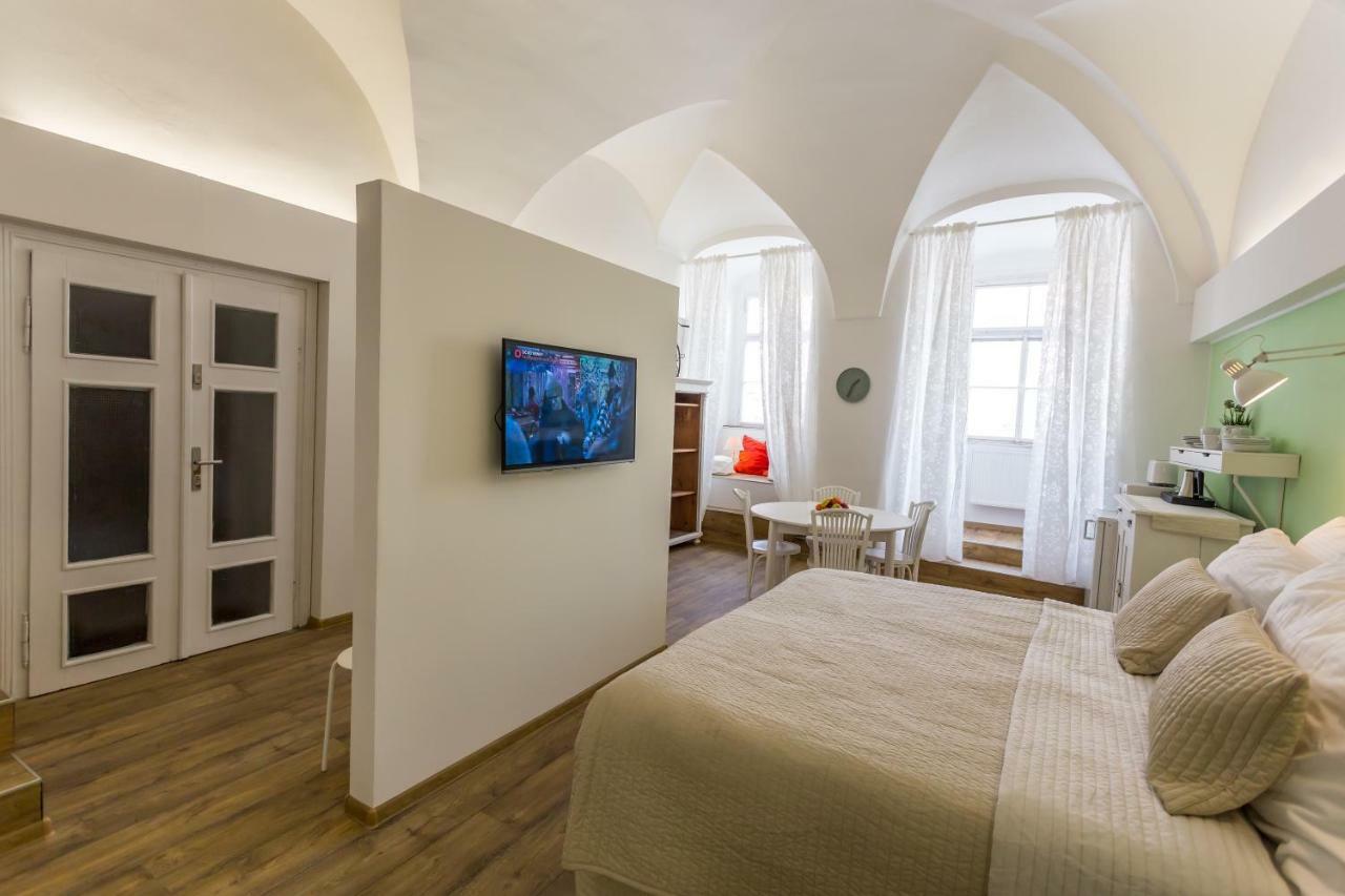 Palac Daun - Studio Apartments Znojmo Eksteriør bilde